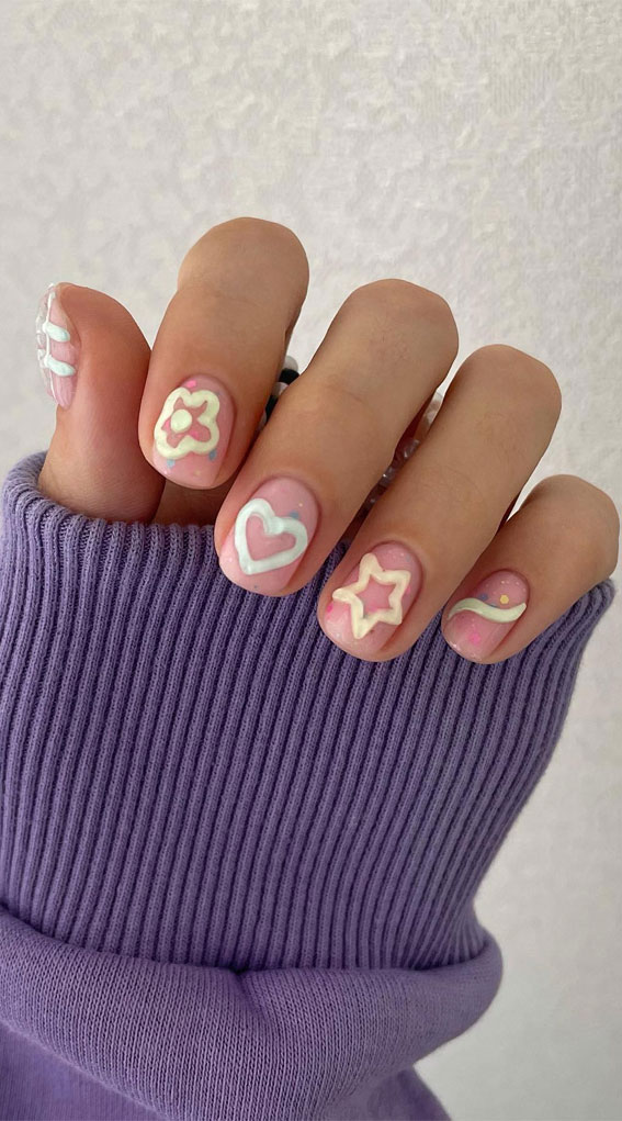 40 Cute Spring Nail Designs to Brighten Your Look : Doodle-Shaped Nails