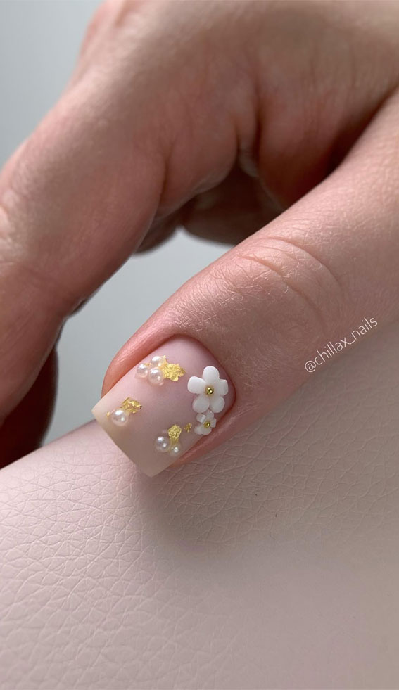 40 Cute Spring Nail Designs to Brighten Your Look : Pearl & 3D Floral Nails