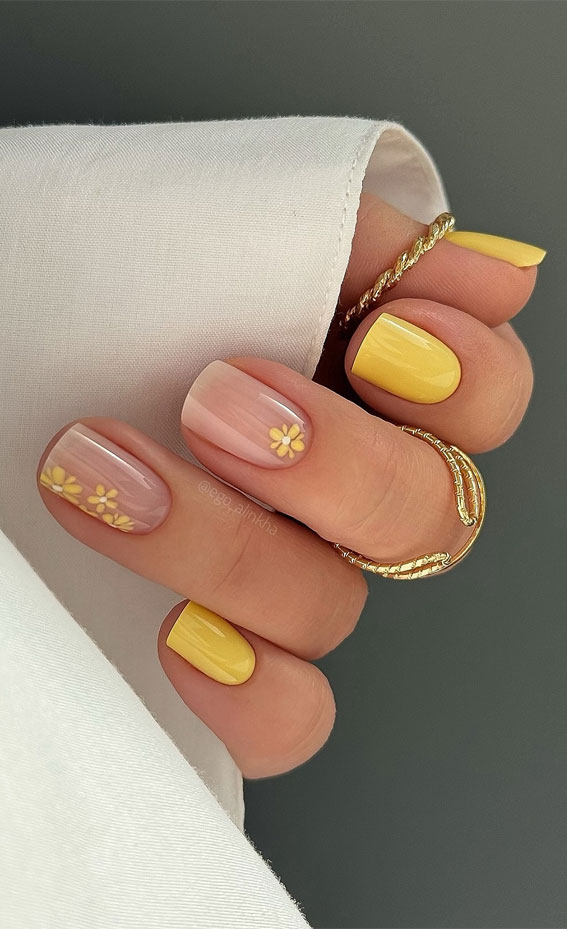 40 Cute Spring Nail Designs to Brighten Your Look : Daisy & Sunny Nails