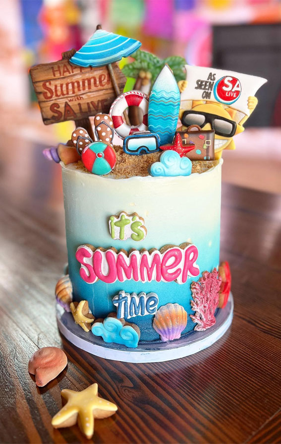 27 Summer-Themed Cake Inspirations : Beach-Themed Ombre Blue Cake