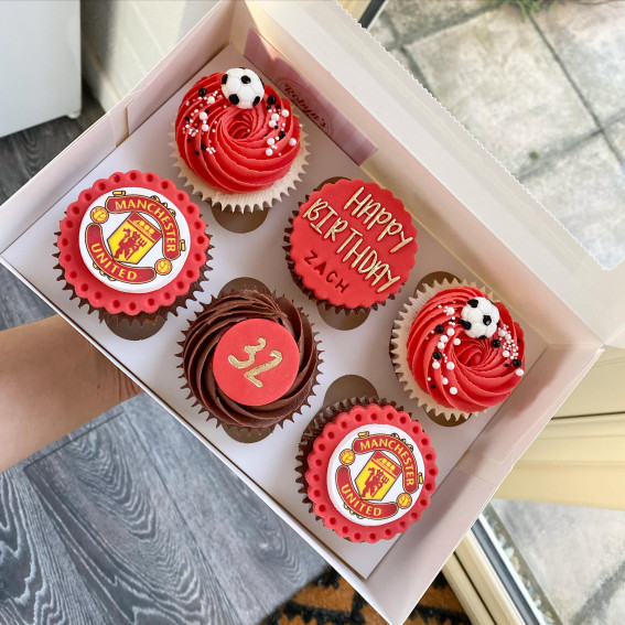 45 Cupcake Decorating Ideas For Every Occasion : Manchester United Theme Cupcakes