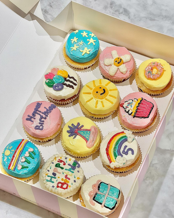 45 Cupcake Decorating Ideas For Every Occasion : Playful & Vibrant Cupcakes