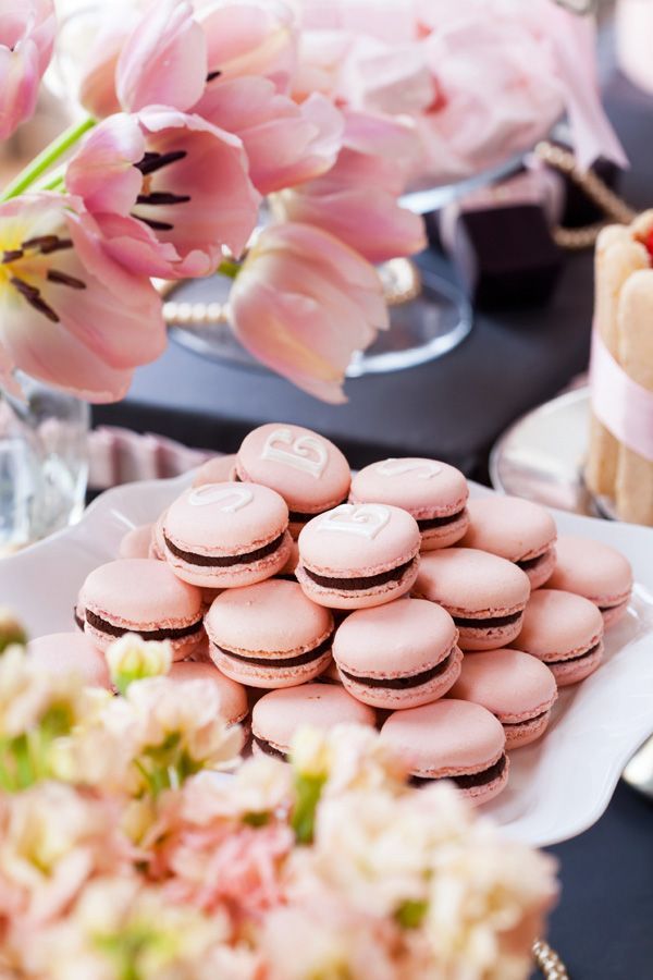 pink macaroon wedding desserts.