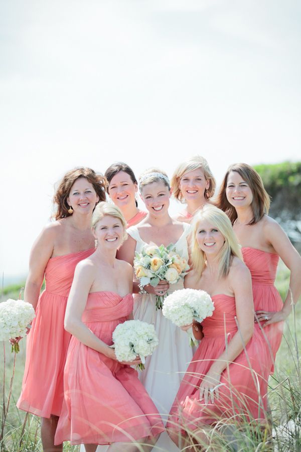 20 Coral Bridesmaid Dresses see more : https://www.fabmood.com/20-coral-bridesmaid-dresses/ Coral bridesmaids