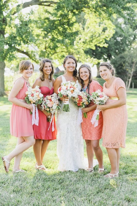 20 Coral Bridesmaid Dresses see more : https://www.fabmood.com/20-coral-bridesmaid-dresses/ Coral bridesmaids