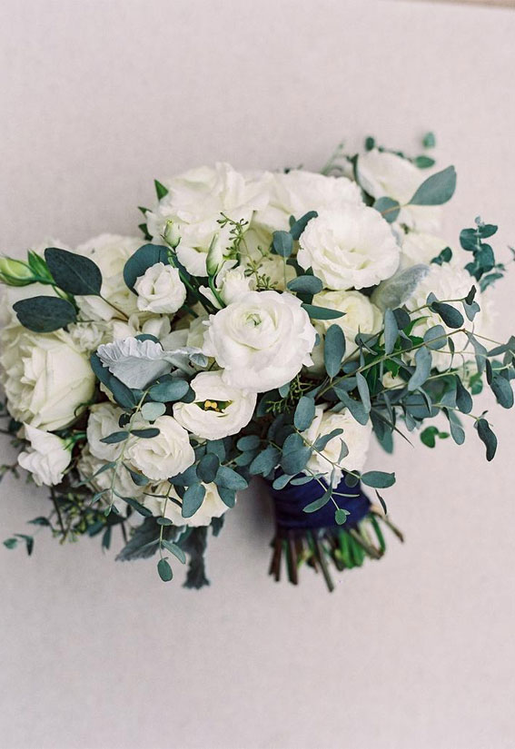 wedding bouquet, blue and white wedding bouquet