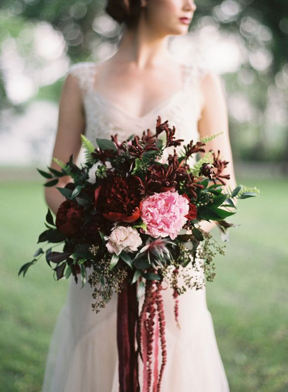 Red autumn bridal bouquet | Lani Elias Fine Art Photography | red and hint of pink autumn bridal bouquet