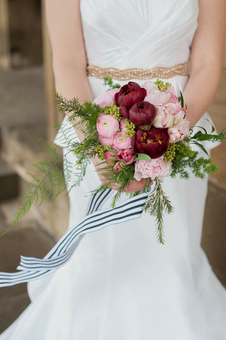 Personalized Bridal Bouquets,personalized wedding bouquets,wedding bouquet ideas,personalized wedding bouquet charms,striped wrap wedding bouquet