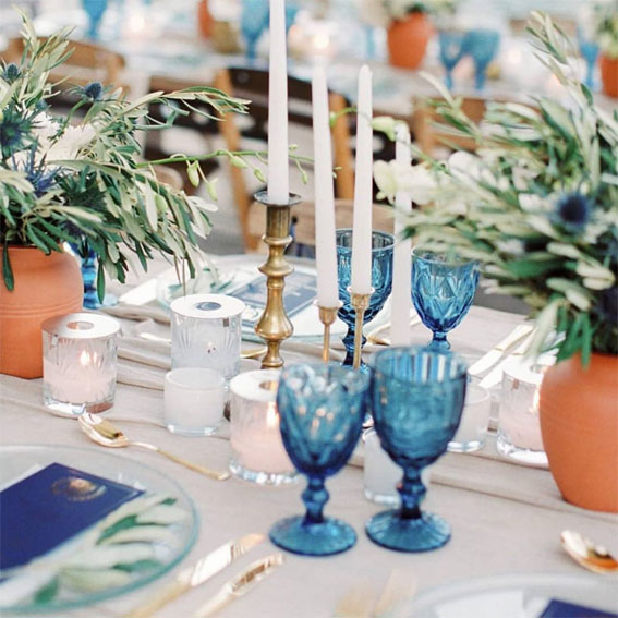 wedding table decoration, blue and gold wedding table, elegant wedding table, blue and gold wedding table decor, blue and gold wedding theme