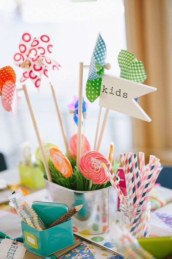 Make a colorful and bright kids table! Sweets, crayons