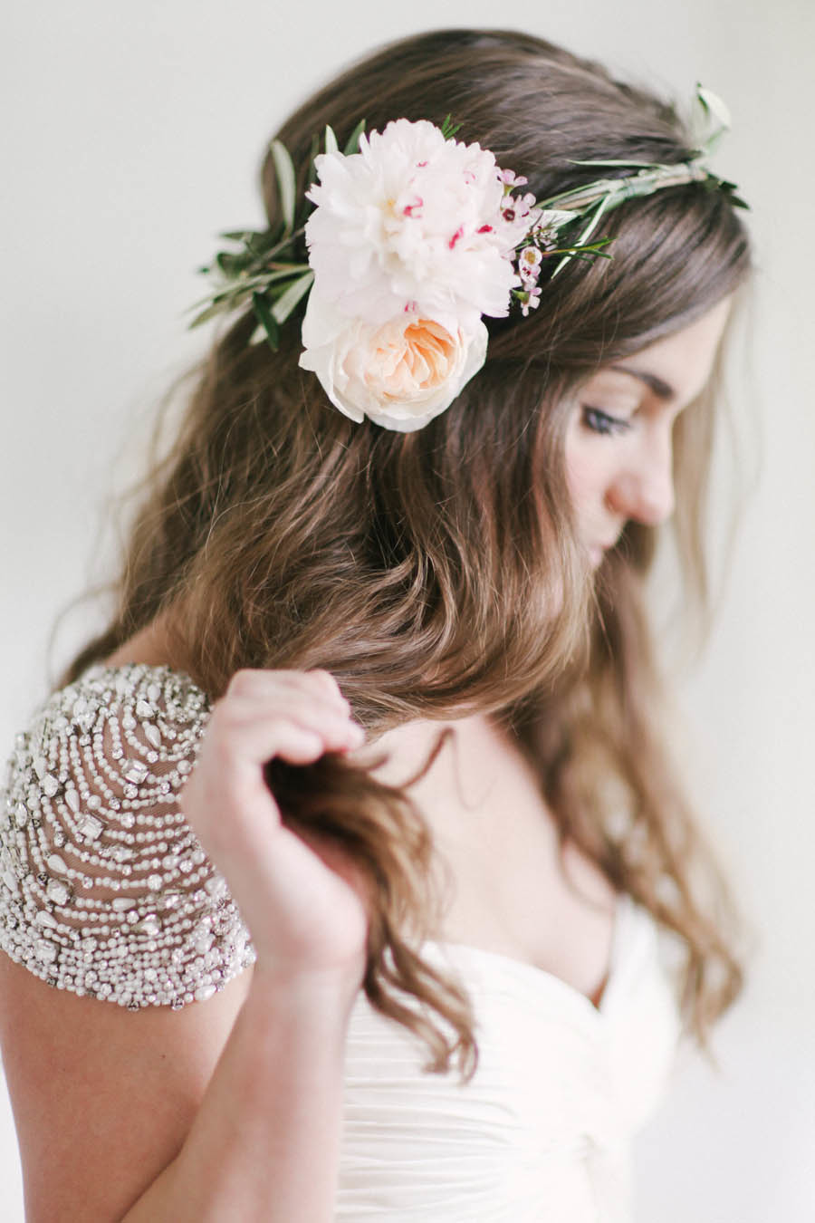 gorgeous bridal hair floral | fabmood.com