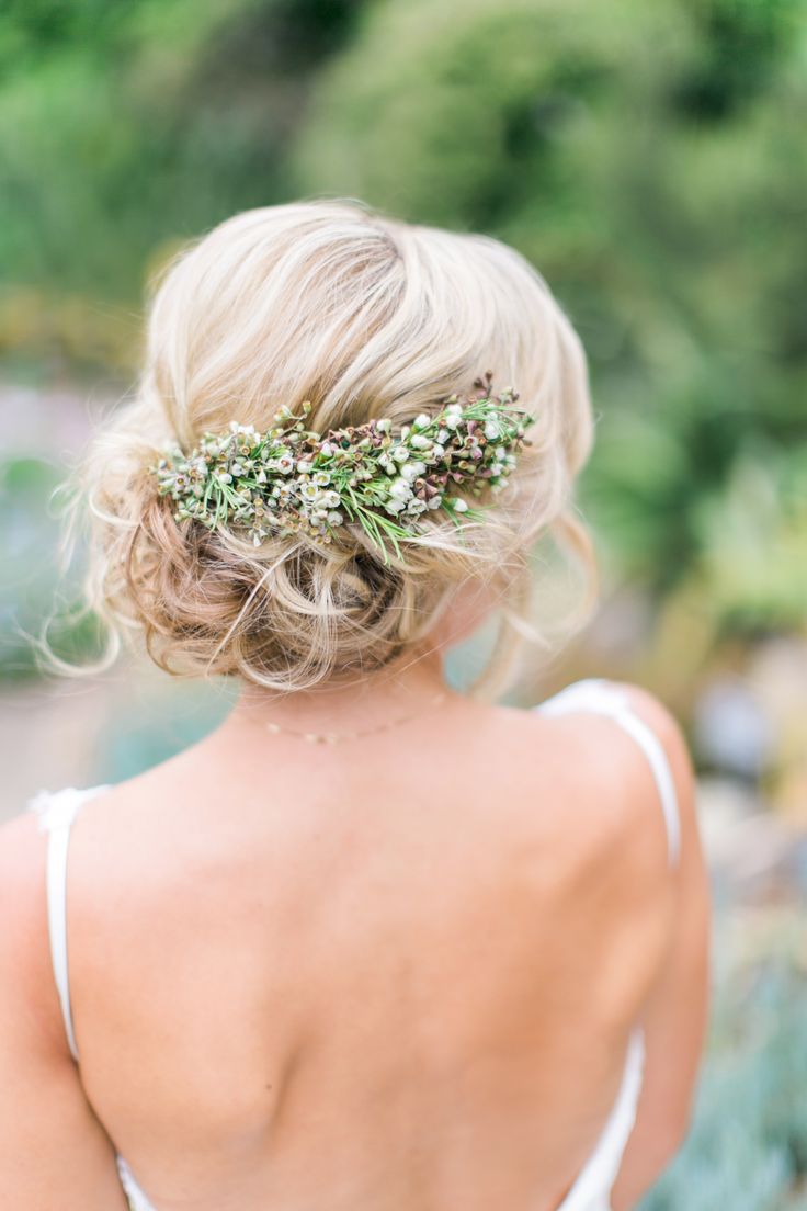 gorgeous bridal hair floral | fabmood.com