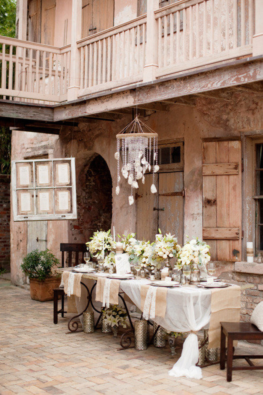 Rustic chic wedding decoration ideas : fabmood.com