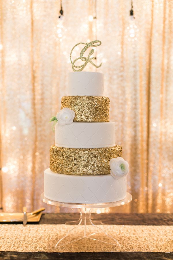 wedding cakes with gold accents spark and shine your day - Gold glitter wedding cake | fabmood.com
