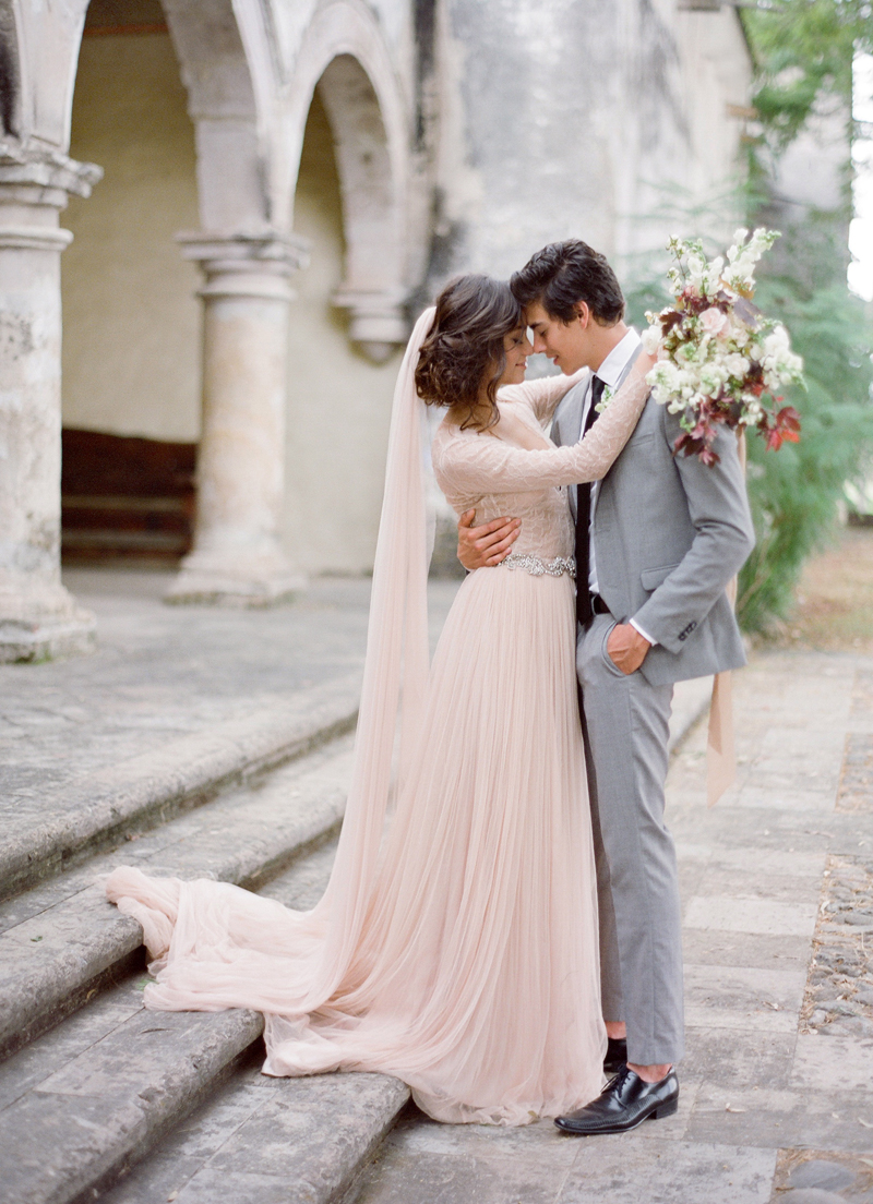 Blush wedding dress for romantic brides - 26 Gorgeous Ethereal Colored Wedding Dresses : fabmood.com #weddingdress #blushweddingdress #blush #blushwedding #weddinggown
