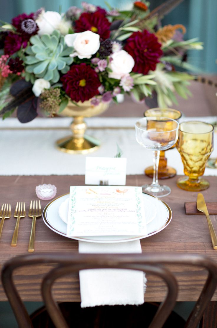 Fall wedding tablescape - Luxurious Jewel Toned Wedding For Fall and Winter Wedding fabmood.com #weddingtablescape