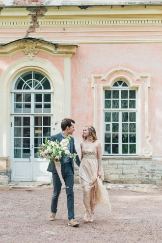Romantic Ethereal wedding inspiration { Fresh and Subtle Shades } read more on fabmood.com #weddinginspiration :