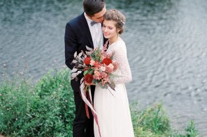 Autumn wedding inspiration in Shades of red + lace wedding dress with long sleeves | fabmood.com