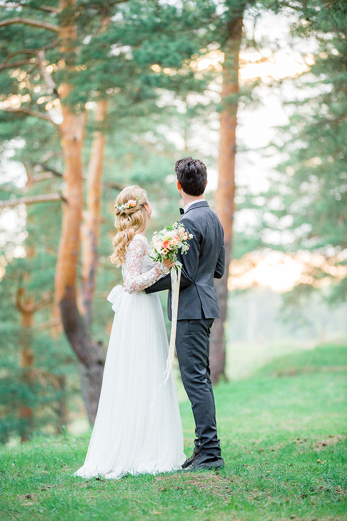 Romantic Woodland Wedding Inspiration | Fab Mood