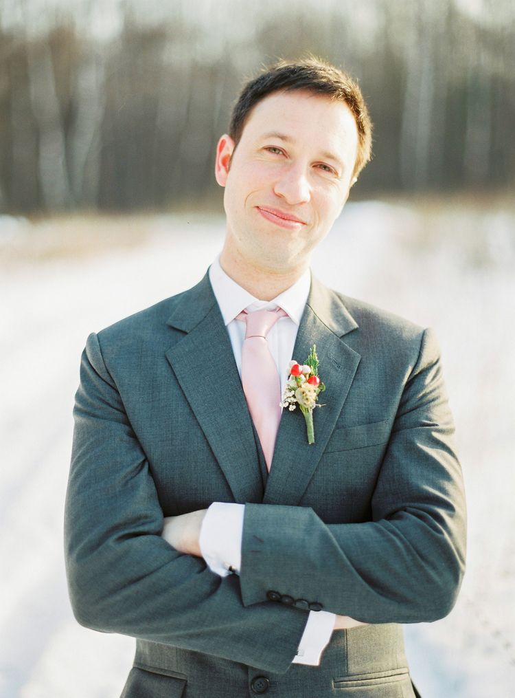 winter groom in grey suit and pink tie, winter groom style