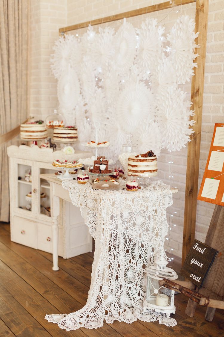 wedding cake table, wedding cake , winter wedding cake
