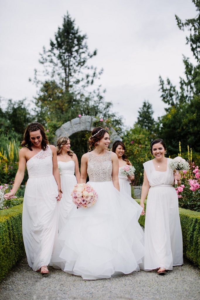 Bride and white bridesmaid dresses for June Wedding | fabmood.com #bridesmaids #whitebridesmaids #whitebridesmaiddresses