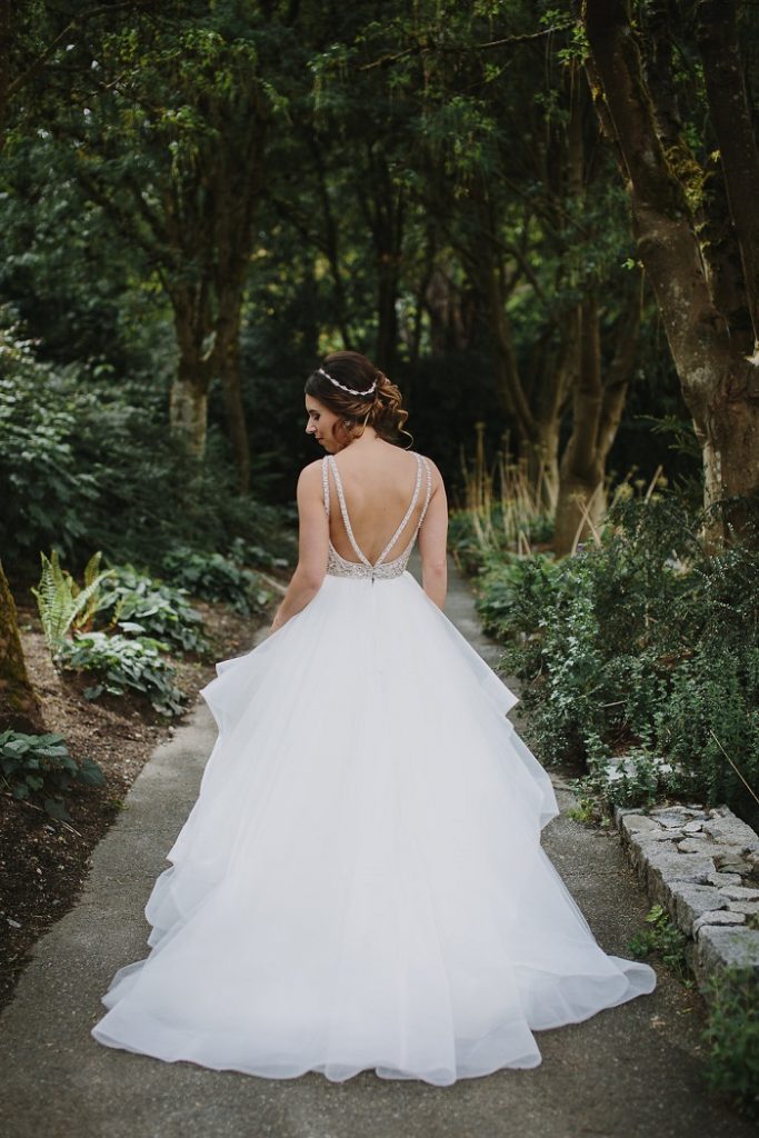 Dori by Hayley Paige in platinum | Bride wore flounced wedding gown | Fab Mood #hayleypaige #weddingdress