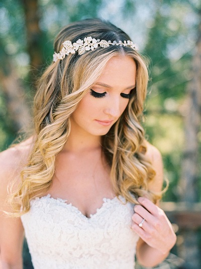 4 Romantic Wedding hairstyles to complete your vision