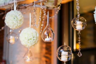 Hanging glass candle holder | fabmood.com #hangingglass #weddingideas #weddingdecoration #candlewedding