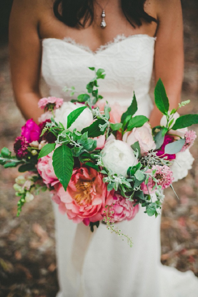 Beautiful wedding bouquet of blush and fuchsia #weddinginspiration #weddingbouquet