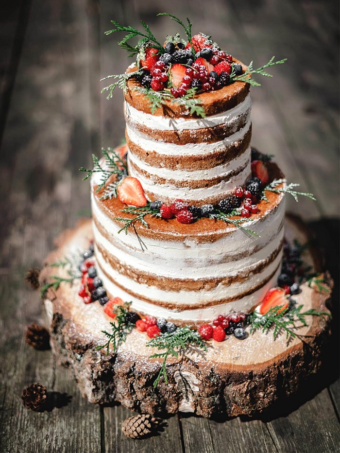 Rustic naked wedding cake with roses #weddingcake wedding cake ideas