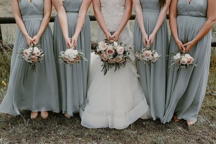 Winter wedding bouquet ,blue grey bridesmaid dresses + neutral winter wedding bouquet ideas