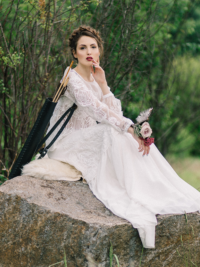 Wild Bride Wedding Styled Shoot inspired by "Hunger Games" #wedding #weddingstyledshoot #hungergames #weddingtheme