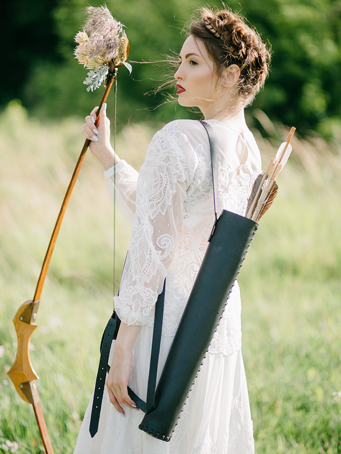 Wild Bride Wedding Styled Shoot inspired by "Hunger Games" #wedding #weddingstyledshoot #hungergames #weddingtheme