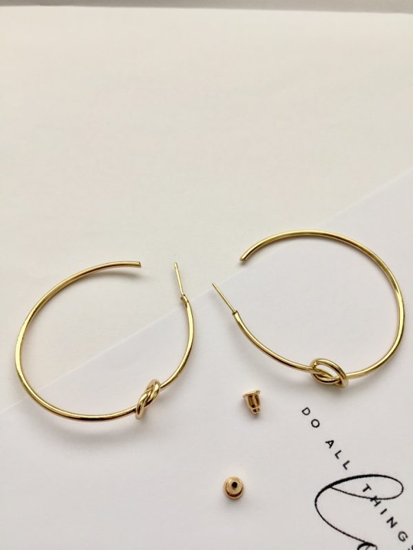knot earrings,knot earring,knot earrings gold,love knot earrings,minimalist knotted gold hoop earrings,friendship knot earrings,minimalist knot earrings