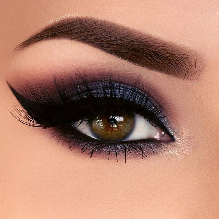 Fabulous eye makeup ideas make your eyes pop Half cut creases - #eyemakeup #makeup #eyes #beauty mua #eyeshadow