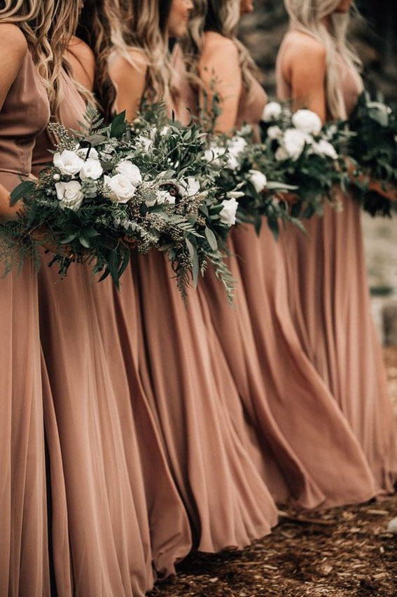 Greenery and Earth tone bridesmaid dress perfect for autumn wedding #wedding #fallwedding