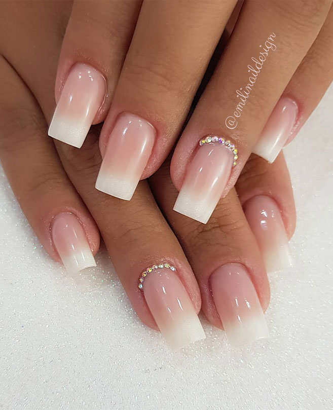 100 Beautiful wedding nail art ideas for your big day - wedding nails with glitter,bridal nails,nail art for wedding,nail ideas for bride,wedding nails natural,wedding nails,wedding nails bridesmaids, wedding nails i do,wedding nails french #nail #nailart #weddingnails #bridenails #nails