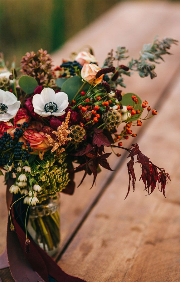 Fall wedding bouquets - Rustic autumn wedding bouquet ideas #bouquet #autumn #fallbouquets