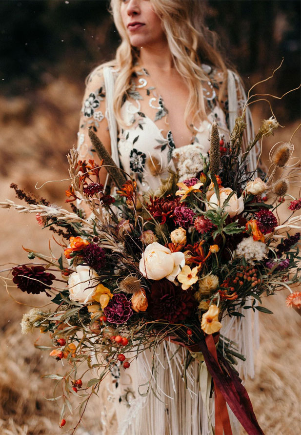 Fall wedding bouquets - Rustic autumn wedding bouquet ideas #bouquet #autumn #fallbouquets