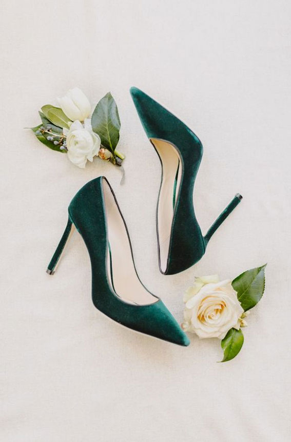 Green emerald wedding shoes - green heels #wedding