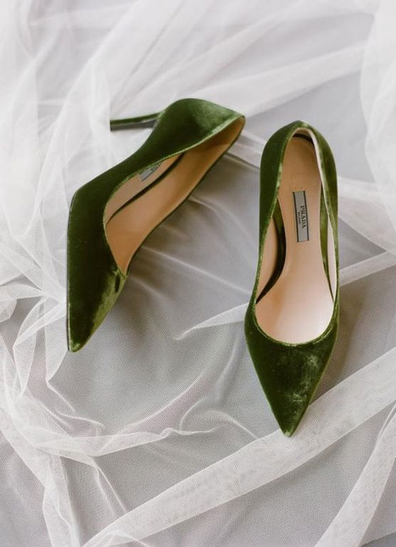Green emerald wedding shoes - green heels #wedding
