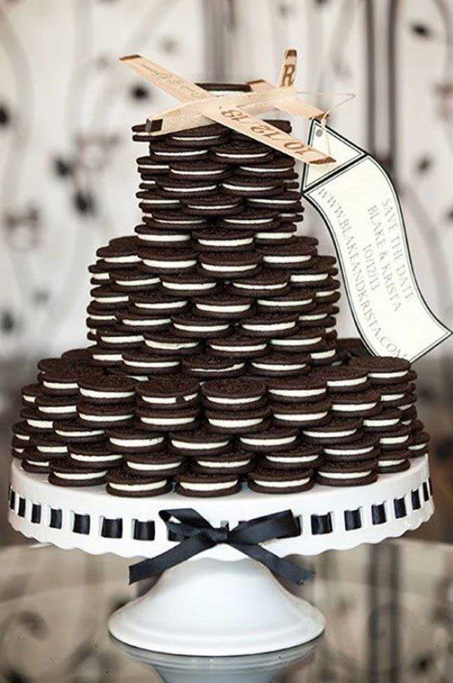 19 Ways To Have A Fabulous Wedding On A budget { Rustic Wedding Ideas } - wedding cake ideas , alternative wedding cake #cheapwedding #weddingdecor #weddingideas