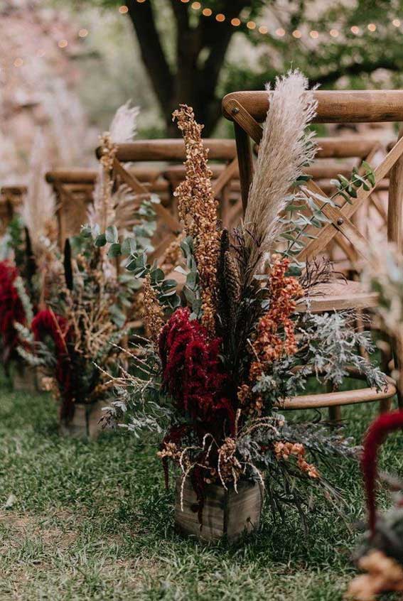 Fall wedding ceremony decoration - wedding aisle #wedding #ceremony #weddingceremony