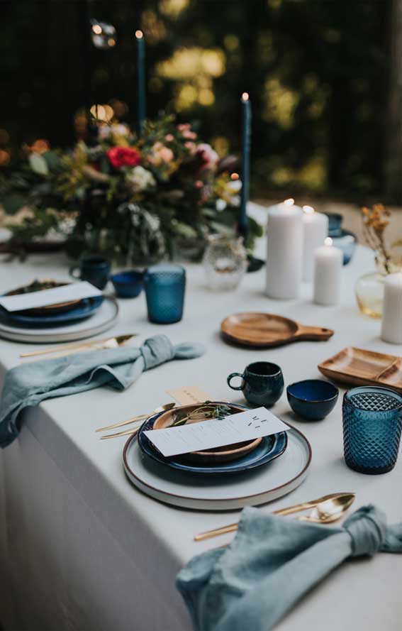 fall wedding table decors, wedding table decoration, blue and gold wedding table, elegant wedding table, blue and gold wedding table decor, blue and gold wedding theme
