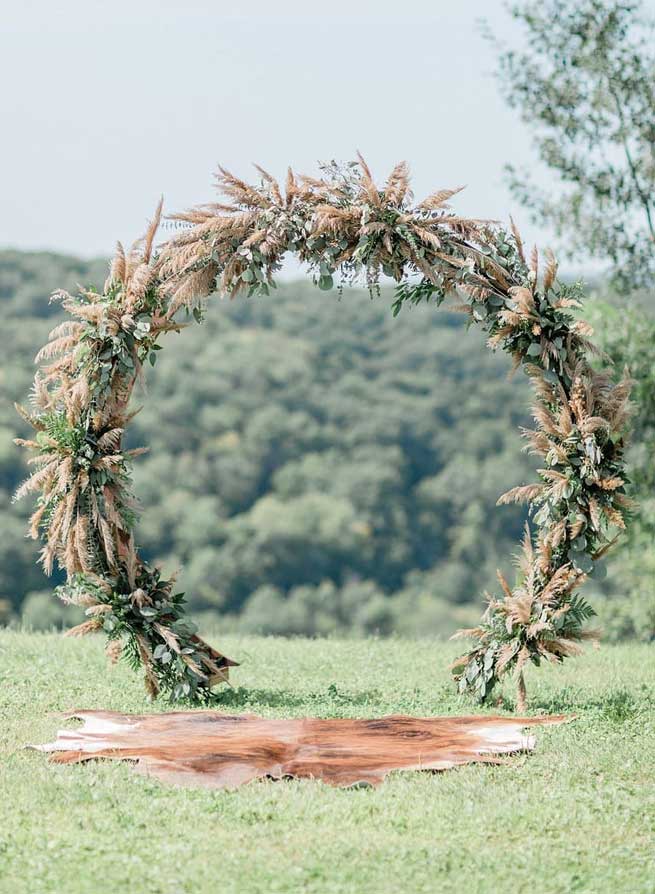 24 Gorgeous Wedding Arches The Beautiful Way to Add Wow Factor