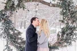 outdoor winter wedding , winter wedding ceremony , winter wedding photos