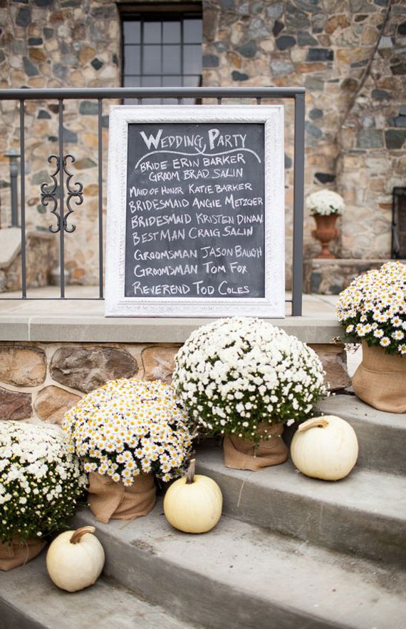 fall wedding decor, outdoor wedding decor, pumpkin wedding decor #fallwedding #pumpkins