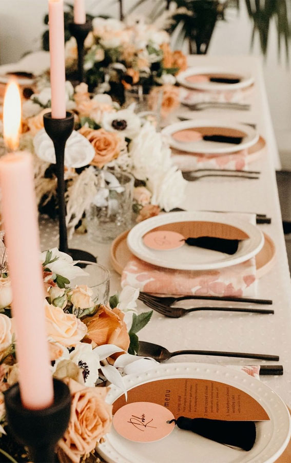 Pretty Ways to Dress Up Your Wedding Reception Tables