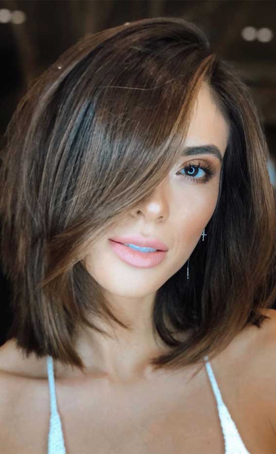 lob haircut with side bang, lob haircut 2020, lob hairstyle 2020, lob vs bob, lob haircut with layers, bob hairstyles, lob with bangs, blunt bob, blonde lob